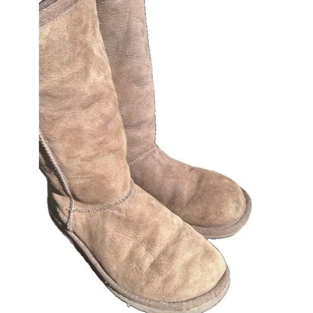 UGG Australia Classic Tall Boots Chocolate Brown Sheepskin Suede Women’s Size 6